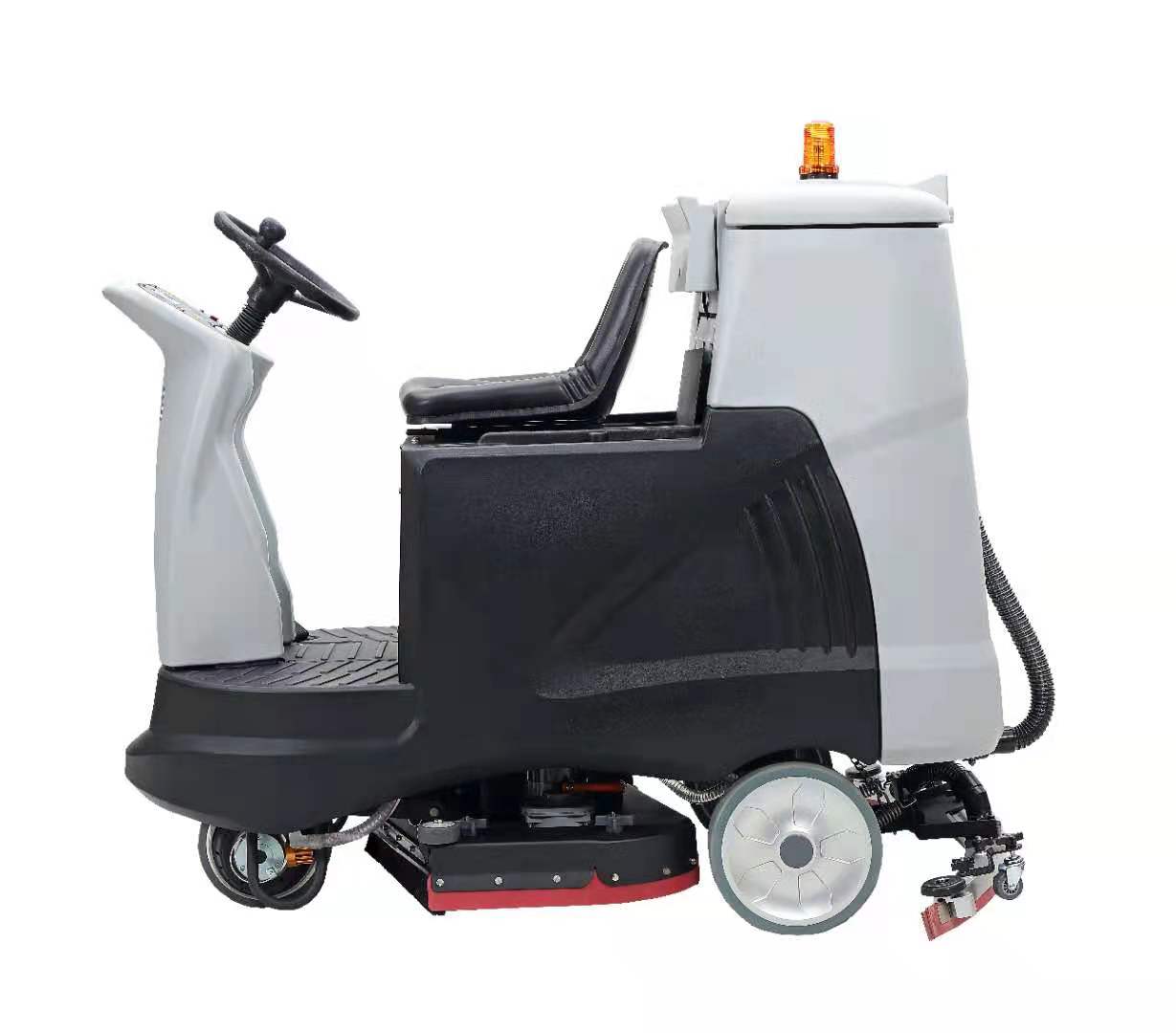 高效清洁利器：驾驶式洗地机的改革之路